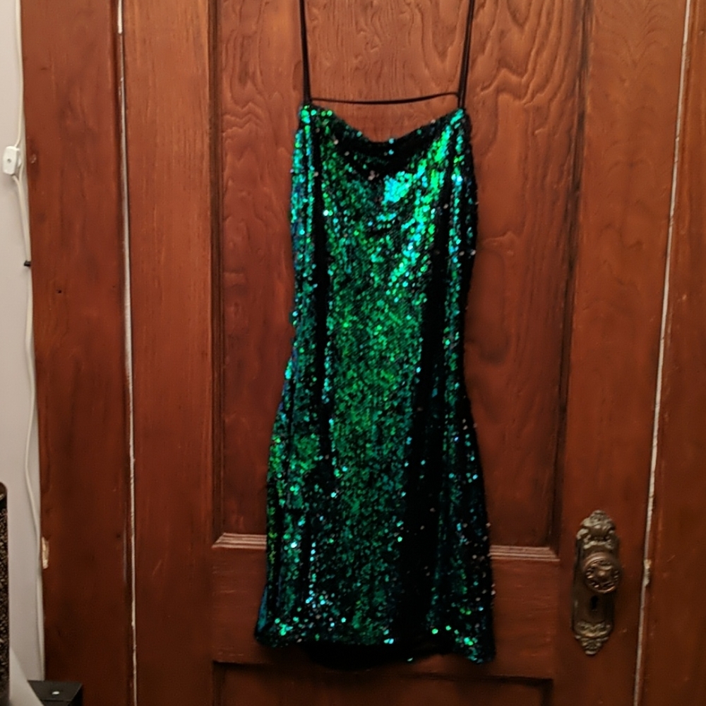 Large Backless Green Sequined Mini Dress
